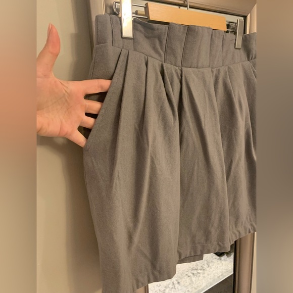 High waisted wool skirts with pockets - Picture 3 of 4